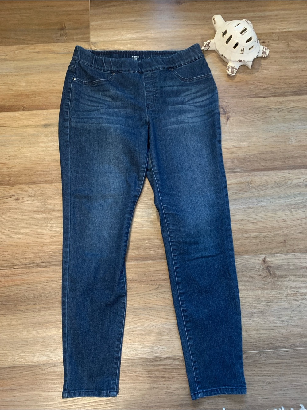 Crown & Ivy  Women's Navy Skinny Pull-On Jeans size 14PR